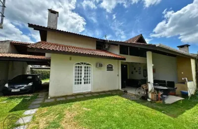 Casa com 2 quartos à venda no Velha Central, Blumenau , 204 m2 por R$ 900.000