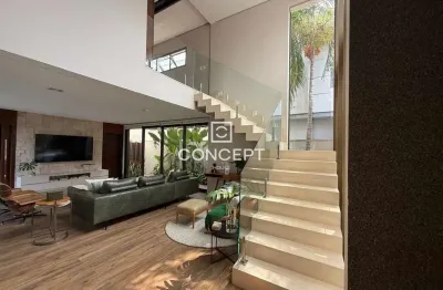 Casa em condomínio fechado com 3 quartos à venda na Avenida das Palmeiras, 885, Jardim Imperial, Cuiabá por R$ 2.700.000