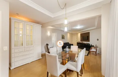 Apartamento com  3 quartos, 2 banheiros, sacada com churrasqueira, 122m²  à Venda no Água Verde por R$ 872.000,00