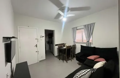 Apartamento á venda com 1 dormitório 1 vaga coletiva no embaré em santos.