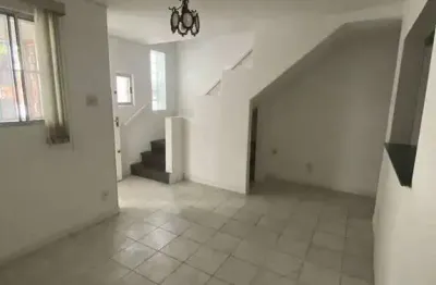 Casa à venda com 2 quartos e quintal no campo grande em santos