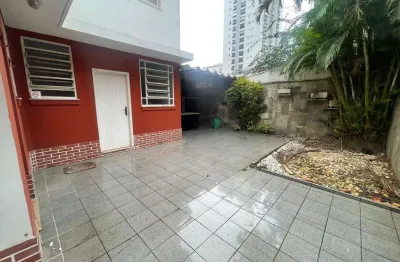 Casa para alugar na Rua Doutor Luís de Faria, 76, Gonzaga, Santos