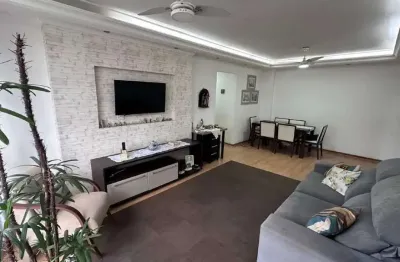 Apartamento com 2 quartos e dependencia para alugar a poucos metros da praia em santos