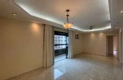 Apartamento à venda no bairro da aparecida a meia quadra da praia!