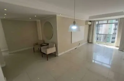 Apartamento com 3 Quartos, com 1 suite na quadra da praia Ponta da Praia