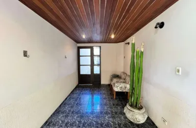 Casa com 4 quartos para alugar na Rua Liberdade, 290, Embaré, Santos