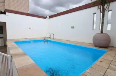 Cobertura duplex com piscina privativa e espaço gourmet no Embaré