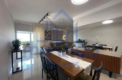 Apartamento de alto padrão com 3 amplas suítes, completo em armários, com 149 m² na zona sul da cidade.