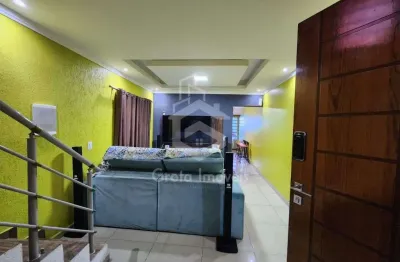 Sobrado frontal a venda na vila nhocune – 209m2 | 3 dorms | 1 suite com banheira | 2 vagas | piscina