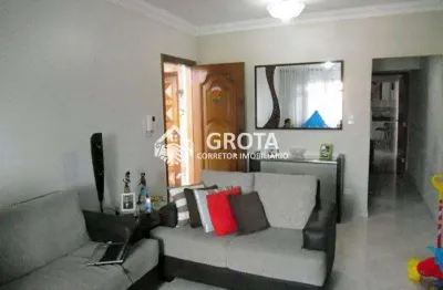 Apresentamos um imponente sobrado frontal na patriarca com 3 dormitorios e 2 vagas de garagem, a moradia perfeita para a sua familia!