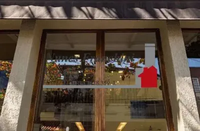 Excelente ponto comercial para locação na vila olímpia, são paulo-sp: 2 salas, 5 banheiros, 130m²!