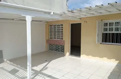 Casa à venda em São Paulo-SP, no bairro Limão: 3 quartos, 1 sala, 2 banheiros, 2 vagas de garagem e 100 m².
