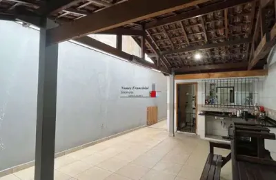 Casa à venda em São Paulo-SP, bairro Limão: 4 quartos, 1 suite, 2 salas, 3 banheiros, 2 vagas de garagem, 290m² de área.