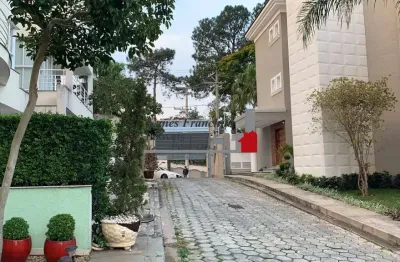 Sobrado de Luxo em Condomínio no Tucuruvi, São Paulo-SP  4 Quartos, 4 Suítes, 311m² - Venda!