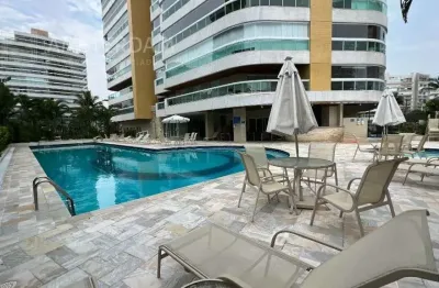 Apartamento pe na areia recuado com 4 dormitórios na riviera.