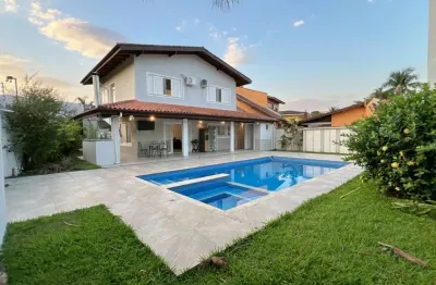 Casa para locação anual no bougainvillee com 4 dormitórios e piscina.