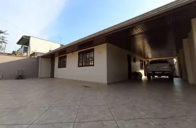 Casa com 3 quartos à venda na rua chopim, 347, capela velha, araucária, 209 m2 por r$ 750.000