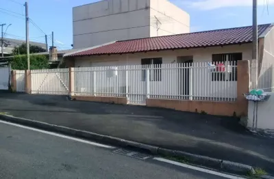 Casa com 3 quartos à venda na rua bernardino lemos, 549, costeira, araucária por r$ 640.000