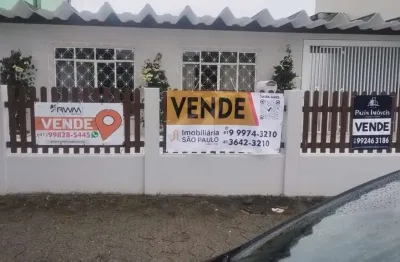 Casa com 3 quartos à venda na rua agrimensor carlos hasselmann, 250, fazenda velha, araucária, 210 m2 por r$ 1.500.000