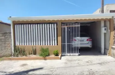 Casa à venda na rua clodomir senegaglia, 263, boqueirão, araucária por r$ 400.000