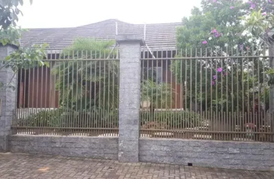 Casa com 3 quartos à venda na rua oscar renaud, 408, iguaçu, araucária, 265 m2 por r$ 850.000