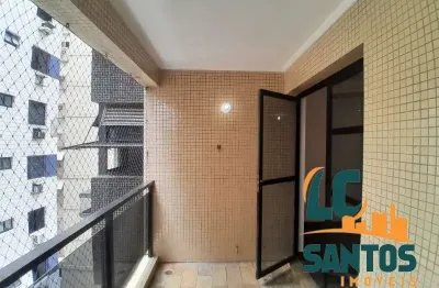 Apartamento de 3 dormitórios e 1 varanda na quadra da praia da aparecida