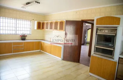 Casa com 4 quartos para alugar na Vila Pereira Cerca, São Paulo 