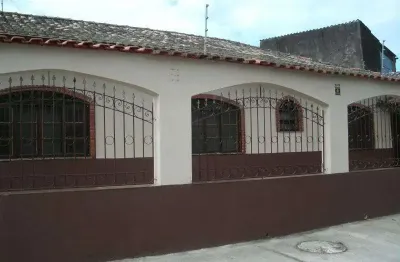 Casa com 2 quartos à venda na Rua Visconde de São Leopoldo, Jardim Imperador, Praia Grande