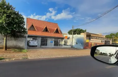 Casa com 5 quartos à venda no Novo Mundo, Curitiba 
