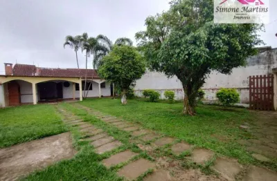Casa á venda lado praia na cidade de itanhaem - sp em rua comercial!