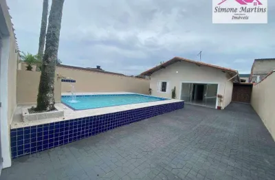 Casa com piscina em lote inteiro á venda na praia de itanhaém