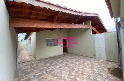 Casa nova em localização privilegiada á venda na praia de mongaguá