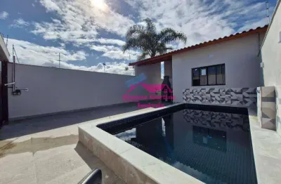 Casa nova com 02 dormitórios e amplo espaço de quintal na praia de itanhaém