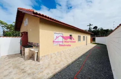 Casa nova com amplo espaço de quintal  na praia de itanhaém á venda