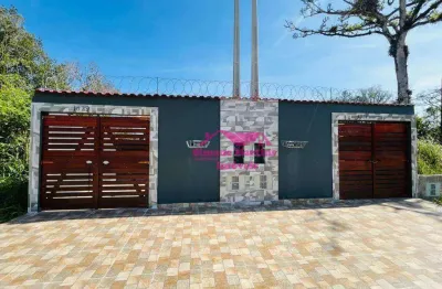 Casa nova com piscina na praia de itanhaém em localização privilegiada