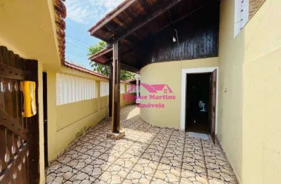 Casa lado praia em localização privilegiada á venda na praia de mongaguá