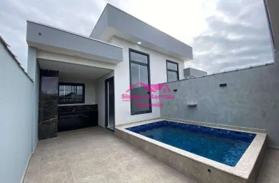 Casa nova com 02 quartos e piscina á venda na praia de mongaguá em localização privilegiada