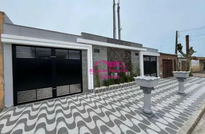 Casa nova com acabamento impecavel á venda na praia de mongaguá