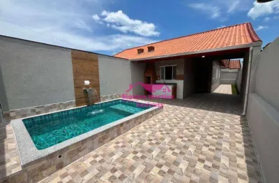 Casa nova com piscina á venda na praia de itanhaém, vale a pena conferir!
