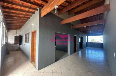 Casa á venda com 03 quartos em localização privilegiada na praia de mongaguá