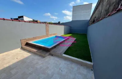 Casa nova á venda na praia de mongaguá com amplo espaço do quintal, vale a pena conferir!