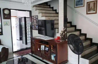 Casa, tipo: sobrado; com 3 dormitórios/suítes; 174 m² (a.c) r$ 950.000,00 - centro - são vicente/sp - 02 vagas paralelas