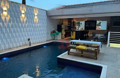 Casa à venda com suítes e piscina na Vila Hortencia em Sorocaba