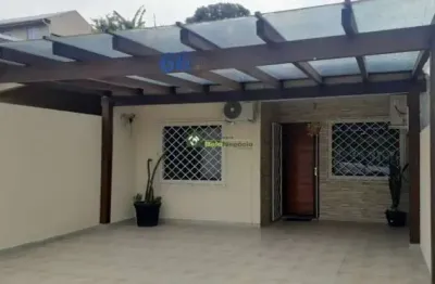 Casa com 3 quartos à venda na Rua das Castanheiras, 66, Capela Velha, Araucária