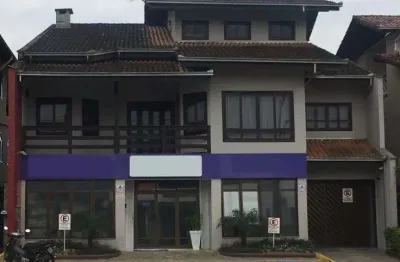 Casa com 4 quartos à venda no Iririú, Joinville 