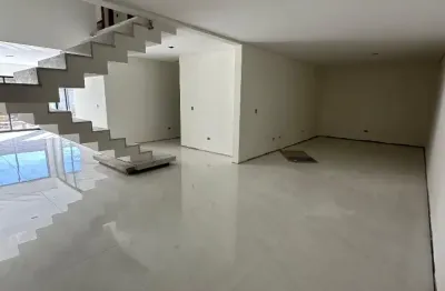 Sobrado alto padrão com piscina no boqueirão em fase final de obra!