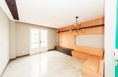 Apartamento reformado, andar alto, a venda no centro de curitiba!