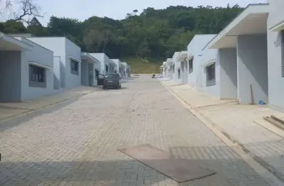 Casa á venda em condomínio no bairro paraiso da usina- atibaia