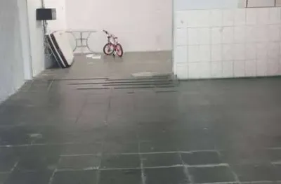 Venda  de um salão comercial  já com uma casa em jundiaí.