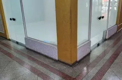 Sala comercial para alugar na Rua José Pires, 01, Centro, Atibaia